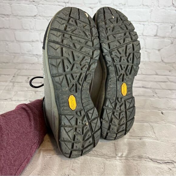 Garmont Women's Nagevi Vented Hiking Shoe size 7 Gorpcore - Picture 9 of 12